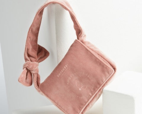 CIRCULAR FASHION: VON RECYCELTEN STOFFEN BIS ZU LANGLEBIGEN DAMEN-ACCESSOIRES