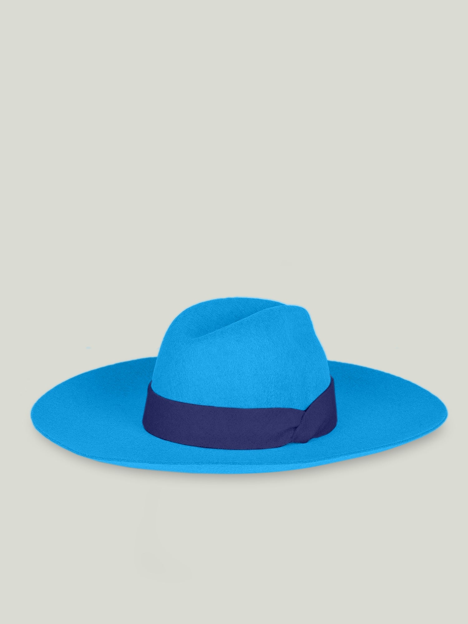RE-CAP FEDORA BLUETTE